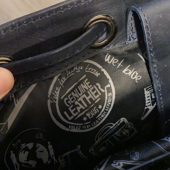 Vélez Leather Backpack - Picture 10 of 10